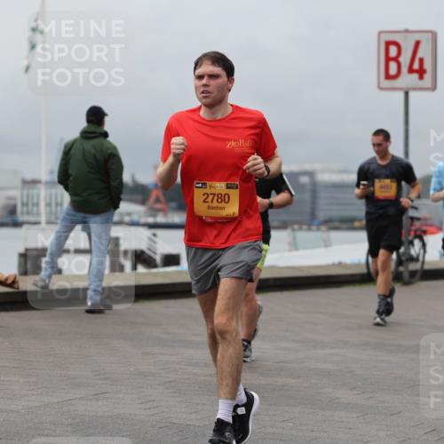 13.09.2026 - Kiel Lauf Andreas Tolksdorf http://msf.ph/oto/10469214 13.09.2026 12:09:13 Kiellinie 38, 2780, 4, 5412, 12231 meine-sportfotos.de