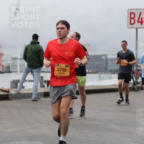 13.09.2026 - Kiel Lauf Andreas Tolksdorf http://msf.ph/oto/10469220 13.09.2026 12:09:14 Kiellinie 2780, 4, 412, 2231 meine-sportfotos.de