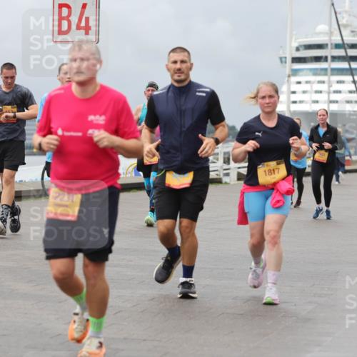 13.09.2026 - Kiel Lauf Andreas Tolksdorf http://msf.ph/oto/10469226 13.09.2026 12:09:14 Kiellinie 453, 4, 2231, 1817, 3 meine-sportfotos.de