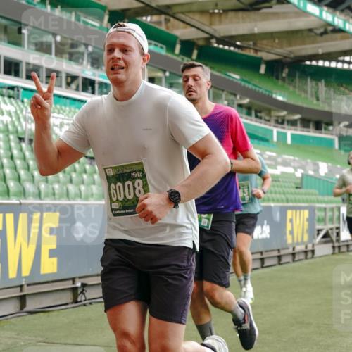 13.09.2026 - 21. swb-Marathon Bremen Michael Burmester http://msf.ph/oto/10469244 13.09.2026 12:57:53 Laufen im Stadion 141, 148, 334, 431, 511, 672, 769, 776, 789, 790, 857, 909, 1010, 1119, 1130, 1191, 1199, 1254, 1281, 1535, 1601, 1642, 1647, 1752, 1809, 1881, 1900, 1931, 1933, 1972, 2046, 2051, 2075, 2324, 2343, 2371, 2397, 2402, 2423, 2425, 2473, 2493, 2634, 2640, 2671, 2761, 2771, 2807, 2903, 2904, 3051, 3078, 3138, 3148, 3182, 3186, 3319, 3338, 3450, 3458, 3514, 3534, 3560, 3634, 3655, 3685, 3690, 3695, 3760, 3813, 3866, 3933, 3939, 4101, 4316, 4319, 205 meine-sportfotos.de
