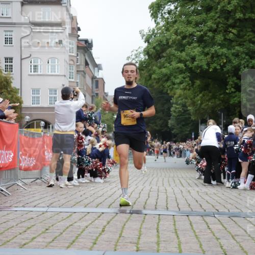 13.09.2026 - Kiel Lauf Yannick Fuchs http://msf.ph/oto/10469260 13.09.2026 10:22:23 Ziel 4621, 8240, 8708, 1987, 3732, 8708, 9681, 12148, 151, 5603, 3788, 9681 meine-sportfotos.de