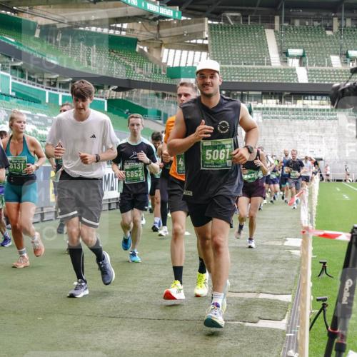 13.09.2026 - 21. swb-Marathon Bremen Michael Burmester http://msf.ph/oto/10469273 13.09.2026 13:14:01 Laufen im Stadion 183, 270, 278, 349, 460, 576, 600, 631, 695, 702, 768, 933, 950, 956, 1005, 1008, 1143, 1392, 1408, 1426, 1573, 1596, 1641, 1818, 1819, 1991, 2005, 2024, 2035, 2079, 2233, 2264, 2314, 2387, 2412, 2439, 2457, 2461, 2478, 2494, 2521, 2540, 2564, 2612, 2665, 2684, 2693, 2765, 2773, 2792, 2816, 2829, 2838, 2860, 2865, 2884, 2887, 2895, 2921, 2972, 2975, 2978, 3016, 3111, 3209, 3253, 3277, 3293, 3304, 3313, 3378, 3405, 3428, 3434, 3653, 3661, 4034, 4080 meine-sportfotos.de