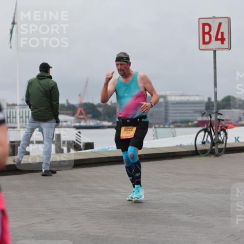 13.09.2026 - Kiel Lauf Andreas Tolksdorf http://msf.ph/oto/10469287 13.09.2026 12:09:17 Kiellinie 17, 9822, 4, 7433 meine-sportfotos.de