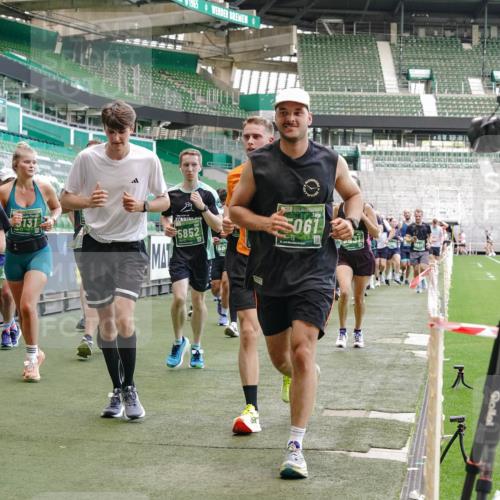 13.09.2026 - 21. swb-Marathon Bremen Michael Burmester http://msf.ph/oto/10469292 13.09.2026 13:14:01 Laufen im Stadion 183, 270, 278, 349, 460, 576, 600, 631, 695, 702, 768, 933, 950, 956, 1005, 1008, 1143, 1392, 1408, 1426, 1573, 1596, 1641, 1818, 1819, 1991, 2005, 2024, 2035, 2079, 2233, 2264, 2314, 2387, 2412, 2439, 2457, 2461, 2478, 2494, 2521, 2540, 2564, 2612, 2665, 2684, 2693, 2765, 2773, 2792, 2816, 2829, 2838, 2860, 2865, 2884, 2887, 2895, 2921, 2972, 2975, 2978, 3016, 3111, 3209, 3253, 3277, 3293, 3304, 3313, 3378, 3405, 3428, 3434, 3653, 3661, 4034, 4080 meine-sportfotos.de