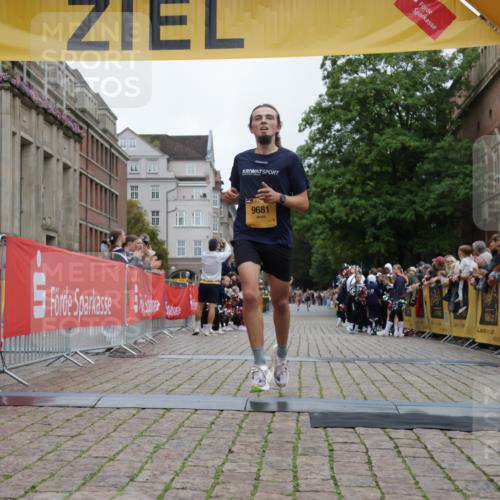 13.09.2026 - Kiel Lauf Yannick Fuchs http://msf.ph/oto/10469296 13.09.2026 10:22:24 Ziel 4621, 8240, 1987, 3732, 8708, 9681, 12148, 151, 5603, 9681 meine-sportfotos.de