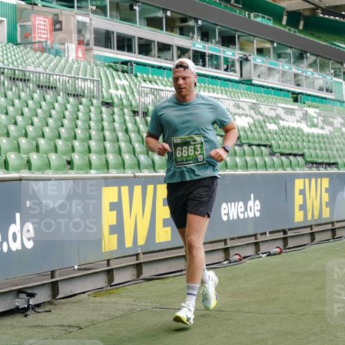 13.09.2026 - 21. swb-Marathon Bremen Michael Burmester http://msf.ph/oto/10469313 13.09.2026 12:57:54 Laufen im Stadion 141, 148, 334, 431, 511, 672, 769, 776, 789, 790, 857, 909, 1010, 1119, 1130, 1191, 1199, 1254, 1281, 1535, 1601, 1642, 1647, 1752, 1809, 1881, 1900, 1931, 1933, 1972, 2046, 2051, 2075, 2324, 2343, 2371, 2397, 2402, 2423, 2425, 2473, 2493, 2634, 2640, 2671, 2761, 2771, 2807, 2903, 2904, 3051, 3078, 3138, 3148, 3182, 3186, 3319, 3338, 3450, 3458, 3514, 3534, 3560, 3634, 3655, 3685, 3690, 3695, 3760, 3813, 3866, 3933, 3939, 4101, 4316, 4319, 205 meine-sportfotos.de