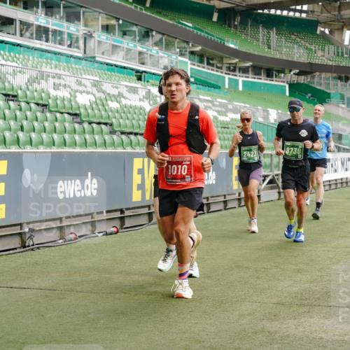 13.09.2026 - 21. swb-Marathon Bremen Michael Burmester http://msf.ph/oto/10469349 13.09.2026 12:57:55 Laufen im Stadion 141, 148, 334, 431, 511, 672, 769, 776, 789, 790, 857, 909, 1010, 1119, 1130, 1191, 1199, 1254, 1281, 1535, 1601, 1642, 1647, 1752, 1809, 1881, 1900, 1931, 1933, 2046, 2051, 2075, 2324, 2343, 2371, 2397, 2402, 2423, 2425, 2473, 2493, 2634, 2640, 2671, 2761, 2771, 2807, 2903, 2904, 3051, 3078, 3138, 3148, 3182, 3186, 3319, 3338, 3450, 3458, 3514, 3534, 3560, 3634, 3655, 3685, 3690, 3695, 3760, 3813, 3866, 3933, 3939, 4101, 4316, 4319, 205 meine-sportfotos.de