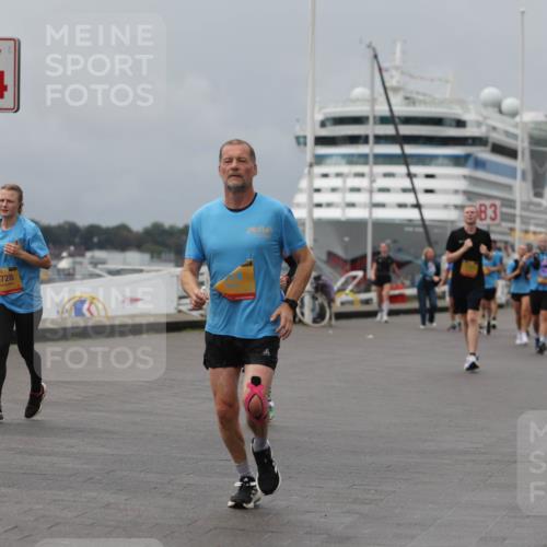 13.09.2026 - Kiel Lauf Andreas Tolksdorf http://msf.ph/oto/10469359 13.09.2026 12:09:20 Kiellinie 4, 7433, 5728, 83 meine-sportfotos.de