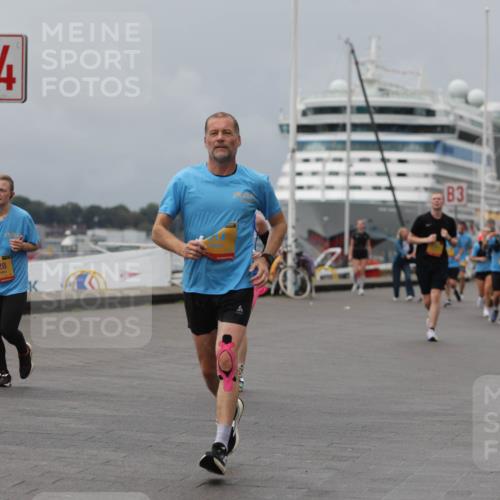 13.09.2026 - Kiel Lauf Andreas Tolksdorf http://msf.ph/oto/10469365 13.09.2026 12:09:20 Kiellinie 4, 7433, 5728, 3 meine-sportfotos.de