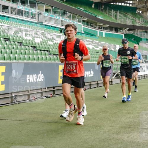 13.09.2026 - 21. swb-Marathon Bremen Michael Burmester http://msf.ph/oto/10469372 13.09.2026 12:57:55 Laufen im Stadion 141, 148, 334, 431, 511, 672, 769, 776, 789, 790, 857, 909, 1010, 1119, 1130, 1191, 1199, 1254, 1281, 1535, 1601, 1642, 1647, 1752, 1809, 1881, 1900, 1931, 1933, 2046, 2051, 2075, 2324, 2343, 2371, 2397, 2402, 2423, 2425, 2473, 2493, 2634, 2640, 2671, 2761, 2771, 2807, 2903, 2904, 3051, 3078, 3138, 3148, 3182, 3186, 3319, 3338, 3450, 3458, 3514, 3534, 3560, 3634, 3655, 3685, 3690, 3695, 3760, 3813, 3866, 3933, 3939, 4101, 4316, 4319, 205 meine-sportfotos.de