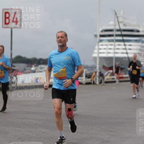 13.09.2026 - Kiel Lauf Andreas Tolksdorf http://msf.ph/oto/10469379 13.09.2026 12:09:20 Kiellinie 5728, 4, 2 meine-sportfotos.de