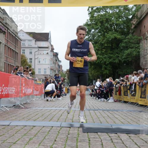 13.09.2026 - Kiel Lauf Yannick Fuchs http://msf.ph/oto/10469382 13.09.2026 10:22:30 Ziel 151, 8240, 1987, 3732, 4621, 8708, 5326, 5603, 9681, 12148 meine-sportfotos.de