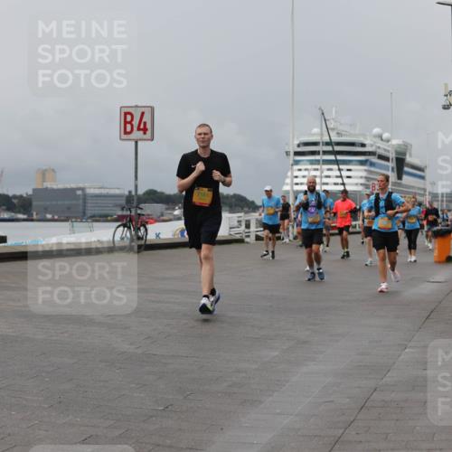 13.09.2026 - Kiel Lauf Andreas Tolksdorf http://msf.ph/oto/10469414 13.09.2026 12:09:28 Kiellinie 4, 7161 meine-sportfotos.de