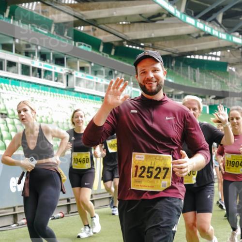 13.09.2026 - 21. swb-Marathon Bremen Michael Burmester http://msf.ph/oto/10469453 13.09.2026 10:36:17 Laufen im Stadion 10092, 10093, 10144, 10152, 10153, 10154, 10157, 10160, 10173, 10175, 10181, 10182, 10185, 10186, 10187, 10195, 10198, 10237, 10245, 10251, 10257, 10263, 10272, 10275, 10278, 10291, 10296, 10306, 10309, 10327, 10331, 10332, 10338, 10357, 10377, 10382, 10390, 10403, 10409, 10411, 10420, 10427, 10429, 10439, 10473, 10477, 10481, 10492, 10497, 10500, 10528, 10531, 10560, 10569, 10607, 10613, 10617, 10633, 10636, 10647, 10648, 10659, 10671, 10672, 10677, 10715 meine-sportfotos.de