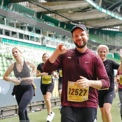 13.09.2026 - 21. swb-Marathon Bremen Michael Burmester http://msf.ph/oto/10469477 13.09.2026 10:36:17 Laufen im Stadion 10092, 10093, 10144, 10152, 10153, 10154, 10157, 10160, 10173, 10175, 10181, 10182, 10185, 10186, 10187, 10195, 10198, 10237, 10245, 10251, 10257, 10263, 10272, 10275, 10278, 10291, 10296, 10306, 10309, 10327, 10331, 10332, 10338, 10357, 10377, 10382, 10390, 10403, 10409, 10411, 10420, 10427, 10429, 10439, 10473, 10477, 10481, 10492, 10497, 10500, 10528, 10531, 10560, 10569, 10607, 10613, 10617, 10633, 10636, 10647, 10648, 10659, 10671, 10672, 10677, 10715 meine-sportfotos.de