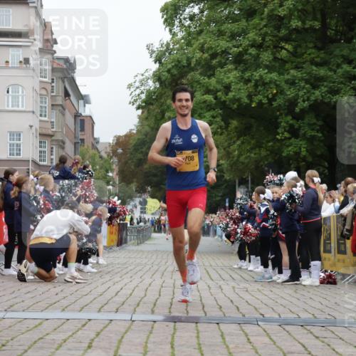 13.09.2026 - Kiel Lauf Yannick Fuchs http://msf.ph/oto/10469568 13.09.2026 10:22:47 Ziel 5326, 5603, 151, 4621, 8240, 8708, 9678, 8708 meine-sportfotos.de