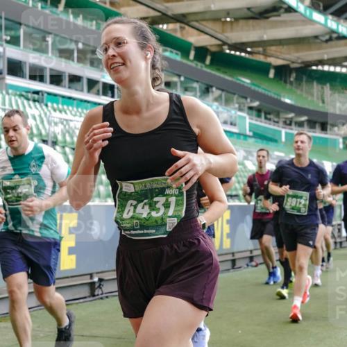 13.09.2026 - 21. swb-Marathon Bremen Michael Burmester http://msf.ph/oto/10469592 13.09.2026 13:14:05 Laufen im Stadion 183, 270, 278, 349, 414, 460, 576, 600, 631, 695, 702, 768, 933, 950, 956, 1005, 1008, 1143, 1392, 1408, 1426, 1573, 1596, 1641, 1818, 1819, 1991, 2005, 2024, 2035, 2079, 2233, 2264, 2314, 2387, 2412, 2439, 2457, 2461, 2478, 2494, 2521, 2540, 2564, 2612, 2665, 2684, 2693, 2737, 2773, 2792, 2816, 2829, 2838, 2860, 2861, 2865, 2884, 2887, 2921, 2972, 2975, 2978, 3016, 3111, 3209, 3253, 3277, 3293, 3304, 3313, 3378, 3405, 3428, 3434, 3653, 3661, 3680, 4034, 4080 meine-sportfotos.de