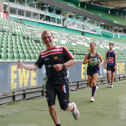 13.09.2026 - 21. swb-Marathon Bremen Michael Burmester http://msf.ph/oto/10469627 13.09.2026 12:58:01 Laufen im Stadion 141, 148, 334, 511, 672, 769, 776, 789, 790, 857, 909, 1010, 1119, 1191, 1199, 1254, 1281, 1535, 1601, 1642, 1647, 1752, 1809, 1881, 1900, 1931, 1933, 2046, 2051, 2075, 2324, 2343, 2367, 2371, 2397, 2402, 2423, 2425, 2493, 2634, 2640, 2671, 2761, 2771, 2807, 2903, 2904, 3051, 3078, 3120, 3138, 3148, 3182, 3186, 3319, 3338, 3435, 3450, 3458, 3514, 3534, 3560, 3634, 3655, 3685, 3690, 3695, 3760, 3813, 3866, 3933, 3939, 4101, 4316, 4319, 205 meine-sportfotos.de