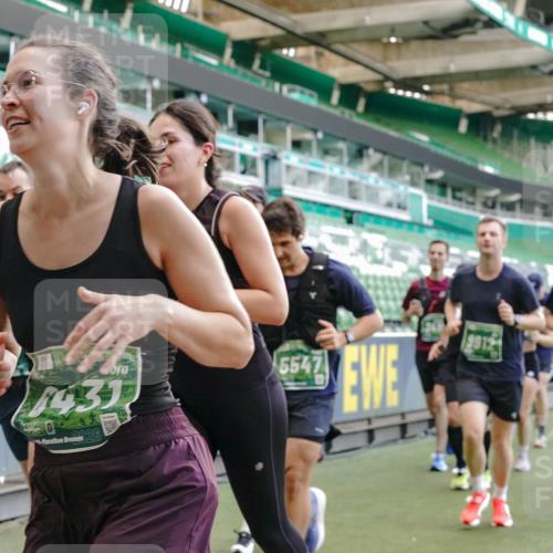 13.09.2026 - 21. swb-Marathon Bremen Michael Burmester http://msf.ph/oto/10469633 13.09.2026 13:14:05 Laufen im Stadion 183, 270, 278, 349, 414, 460, 576, 600, 631, 695, 702, 768, 933, 950, 956, 1005, 1008, 1143, 1392, 1408, 1426, 1573, 1596, 1641, 1818, 1819, 1991, 2005, 2024, 2035, 2079, 2233, 2264, 2314, 2387, 2412, 2439, 2457, 2461, 2478, 2494, 2521, 2540, 2564, 2612, 2665, 2684, 2693, 2737, 2773, 2792, 2816, 2829, 2838, 2860, 2861, 2865, 2884, 2887, 2921, 2972, 2975, 2978, 3016, 3111, 3209, 3253, 3277, 3293, 3304, 3313, 3378, 3405, 3428, 3434, 3653, 3661, 3680, 4034, 4080 meine-sportfotos.de