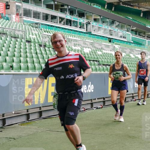 13.09.2026 - 21. swb-Marathon Bremen Michael Burmester http://msf.ph/oto/10469638 13.09.2026 12:58:01 Laufen im Stadion 141, 148, 334, 511, 672, 769, 776, 789, 790, 857, 909, 1010, 1119, 1191, 1199, 1254, 1281, 1535, 1601, 1642, 1647, 1752, 1809, 1881, 1900, 1931, 1933, 2046, 2051, 2075, 2324, 2343, 2367, 2371, 2397, 2402, 2423, 2425, 2493, 2634, 2640, 2671, 2761, 2771, 2807, 2903, 2904, 3051, 3078, 3120, 3138, 3148, 3182, 3186, 3319, 3338, 3435, 3450, 3458, 3514, 3534, 3560, 3634, 3655, 3685, 3690, 3695, 3760, 3813, 3866, 3933, 3939, 4101, 4316, 4319, 205 meine-sportfotos.de