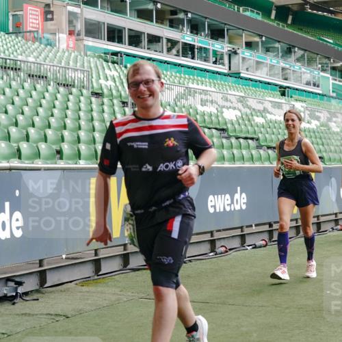 13.09.2026 - 21. swb-Marathon Bremen Michael Burmester http://msf.ph/oto/10469654 13.09.2026 12:58:01 Laufen im Stadion 141, 148, 334, 511, 672, 769, 776, 789, 790, 857, 909, 1010, 1119, 1191, 1199, 1254, 1281, 1535, 1601, 1642, 1647, 1752, 1809, 1881, 1900, 1931, 1933, 2046, 2051, 2075, 2324, 2343, 2367, 2371, 2397, 2402, 2423, 2425, 2493, 2634, 2640, 2671, 2761, 2771, 2807, 2903, 2904, 3051, 3078, 3120, 3138, 3148, 3182, 3186, 3319, 3338, 3435, 3450, 3458, 3514, 3534, 3560, 3634, 3655, 3685, 3690, 3695, 3760, 3813, 3866, 3933, 3939, 4101, 4316, 4319, 205 meine-sportfotos.de