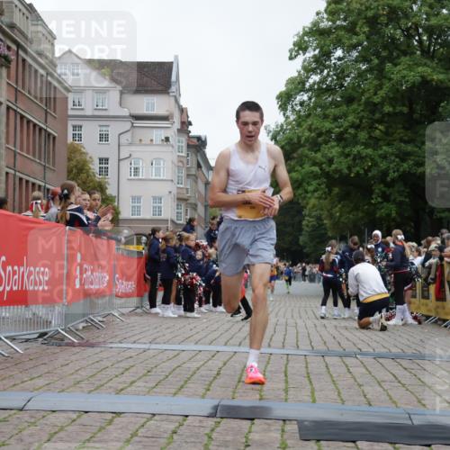 13.09.2026 - Kiel Lauf Yannick Fuchs http://msf.ph/oto/10469698 13.09.2026 10:23:02 Ziel 9678, 151, 5326, 5603, 8240, 3465, 4645, 8809, 10568, 8240 meine-sportfotos.de