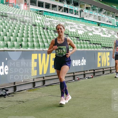 13.09.2026 - 21. swb-Marathon Bremen Michael Burmester http://msf.ph/oto/10469708 13.09.2026 12:58:02 Laufen im Stadion 141, 148, 334, 511, 672, 769, 776, 789, 790, 857, 909, 1010, 1119, 1191, 1199, 1254, 1281, 1535, 1601, 1642, 1647, 1752, 1809, 1881, 1900, 1931, 1933, 2046, 2051, 2075, 2324, 2343, 2367, 2371, 2397, 2402, 2423, 2425, 2493, 2634, 2640, 2671, 2761, 2771, 2807, 2903, 2904, 3021, 3051, 3078, 3120, 3138, 3148, 3182, 3186, 3319, 3338, 3435, 3450, 3458, 3514, 3534, 3560, 3634, 3655, 3685, 3690, 3695, 3760, 3813, 3866, 3933, 3939, 4101, 4316, 4319, 205 meine-sportfotos.de
