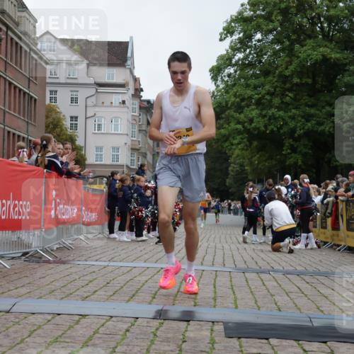 13.09.2026 - Kiel Lauf Yannick Fuchs http://msf.ph/oto/10469709 13.09.2026 10:23:03 Ziel 9678, 151, 5326, 5603, 3465, 4645, 8809, 10568, 8240 meine-sportfotos.de