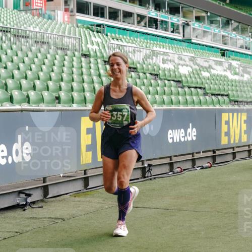 13.09.2026 - 21. swb-Marathon Bremen Michael Burmester http://msf.ph/oto/10469721 13.09.2026 12:58:02 Laufen im Stadion 141, 148, 334, 511, 672, 769, 776, 789, 790, 857, 909, 1010, 1119, 1191, 1199, 1254, 1281, 1535, 1601, 1642, 1647, 1752, 1809, 1881, 1900, 1931, 1933, 2046, 2051, 2075, 2324, 2343, 2367, 2371, 2397, 2402, 2423, 2425, 2493, 2634, 2640, 2671, 2761, 2771, 2807, 2903, 2904, 3021, 3051, 3078, 3120, 3138, 3148, 3182, 3186, 3319, 3338, 3435, 3450, 3458, 3514, 3534, 3560, 3634, 3655, 3685, 3690, 3695, 3760, 3813, 3866, 3933, 3939, 4101, 4316, 4319, 205 meine-sportfotos.de