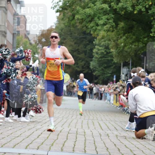 13.09.2026 - Kiel Lauf Yannick Fuchs http://msf.ph/oto/10469724 13.09.2026 10:23:08 Ziel 8809, 9678, 10568, 151, 5326, 5603, 3465, 4645, 6302, 151, 8240 meine-sportfotos.de