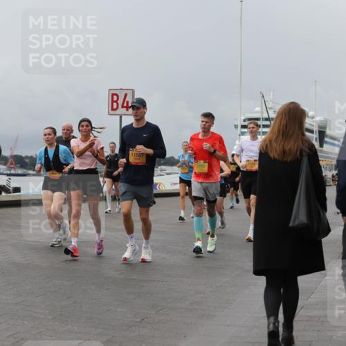 13.09.2026 - Kiel Lauf Andreas Tolksdorf http://msf.ph/oto/10469767 13.09.2026 12:09:43 Kiellinie 4, 11507, 3946, 7151 meine-sportfotos.de