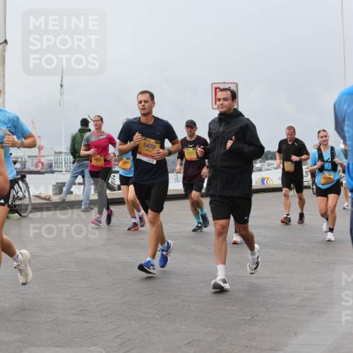 13.09.2026 - Kiel Lauf Andreas Tolksdorf http://msf.ph/oto/10469824 13.09.2026 12:09:49 Kiellinie 2732, 4863, 1583, 39, 5470, 4240, 10696 meine-sportfotos.de