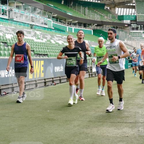 13.09.2026 - 21. swb-Marathon Bremen Michael Burmester http://msf.ph/oto/10469828 13.09.2026 12:58:05 Laufen im Stadion 141, 148, 334, 511, 672, 769, 776, 789, 790, 857, 909, 1010, 1119, 1191, 1199, 1254, 1281, 1535, 1601, 1642, 1647, 1752, 1809, 1881, 1900, 1931, 1933, 2046, 2051, 2075, 2324, 2343, 2367, 2371, 2397, 2402, 2423, 2425, 2493, 2577, 2634, 2640, 2671, 2761, 2771, 2807, 2903, 2904, 3021, 3051, 3078, 3120, 3138, 3148, 3182, 3186, 3319, 3338, 3435, 3450, 3458, 3514, 3534, 3560, 3634, 3655, 3685, 3690, 3695, 3760, 3813, 3866, 3933, 3939, 4101, 4316, 4319, 205 meine-sportfotos.de