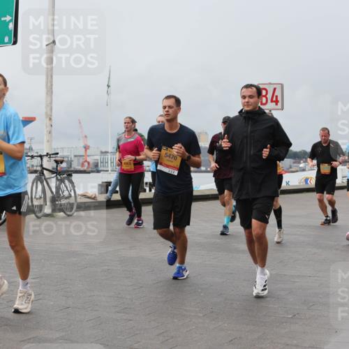 13.09.2026 - Kiel Lauf Andreas Tolksdorf http://msf.ph/oto/10469839 13.09.2026 12:09:49 Kiellinie 2524, 4863, 5470, 4, 10696 meine-sportfotos.de