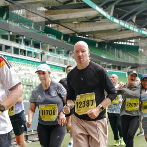 13.09.2026 - 21. swb-Marathon Bremen Michael Burmester http://msf.ph/oto/10469878 13.09.2026 10:36:22 Laufen im Stadion 10092, 10093, 10144, 10152, 10153, 10154, 10160, 10173, 10175, 10181, 10182, 10186, 10187, 10195, 10198, 10237, 10245, 10251, 10257, 10263, 10272, 10275, 10278, 10291, 10296, 10306, 10309, 10327, 10331, 10332, 10338, 10357, 10377, 10382, 10390, 10403, 10409, 10411, 10420, 10427, 10429, 10439, 10473, 10477, 10481, 10492, 10497, 10500, 10528, 10531, 10560, 10569, 10607, 10613, 10617, 10633, 10636, 10647, 10648, 10659, 10671, 10672, 10715 meine-sportfotos.de