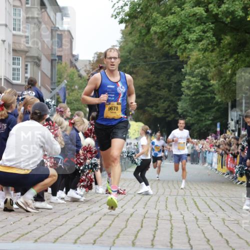 13.09.2026 - Kiel Lauf Yannick Fuchs http://msf.ph/oto/10469912 13.09.2026 10:23:37 Ziel 716, 2937, 3465, 4645, 6302, 8809, 9678, 10568, 9678 meine-sportfotos.de