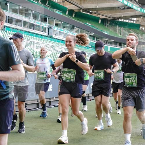 13.09.2026 - 21. swb-Marathon Bremen Michael Burmester http://msf.ph/oto/10469919 13.09.2026 13:14:10 Laufen im Stadion 183, 270, 278, 300, 349, 414, 460, 576, 600, 631, 695, 702, 768, 933, 950, 956, 1005, 1008, 1143, 1392, 1408, 1426, 1573, 1596, 1641, 1818, 1819, 1991, 2024, 2035, 2079, 2233, 2264, 2314, 2387, 2412, 2439, 2457, 2461, 2478, 2494, 2521, 2540, 2564, 2612, 2665, 2684, 2690, 2691, 2693, 2737, 2773, 2792, 2816, 2829, 2838, 2860, 2861, 2865, 2884, 2887, 2921, 2972, 2978, 3016, 3111, 3209, 3253, 3277, 3293, 3304, 3313, 3378, 3405, 3428, 3653, 3661, 3680, 4034, 4080, 4306 meine-sportfotos.de