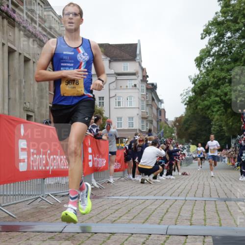 13.09.2026 - Kiel Lauf Yannick Fuchs http://msf.ph/oto/10469952 13.09.2026 10:23:40 Ziel 716, 2937, 3465, 4645, 6302, 8809, 9678, 10568, 9678 meine-sportfotos.de