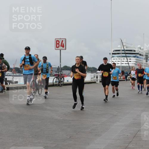 13.09.2026 - Kiel Lauf Andreas Tolksdorf http://msf.ph/oto/10469983 13.09.2026 12:09:57 Kiellinie 2199, 243, 4, 11956, 455 meine-sportfotos.de