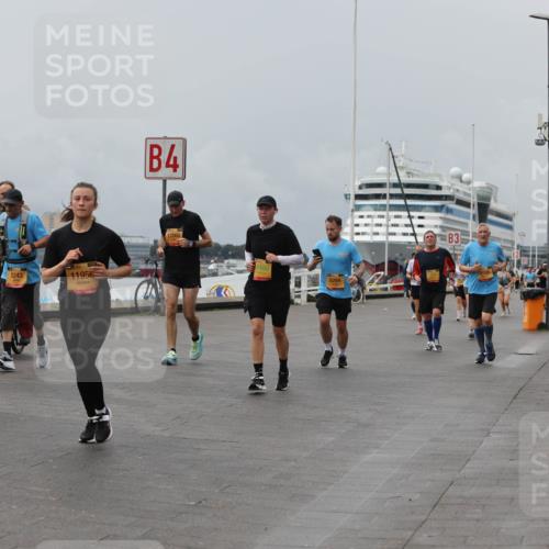 13.09.2026 - Kiel Lauf Andreas Tolksdorf http://msf.ph/oto/10470023 13.09.2026 12:09:58 Kiellinie 2199, 5243, 4, 1139, 11956, 6264, 3 meine-sportfotos.de