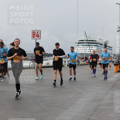 13.09.2026 - Kiel Lauf Andreas Tolksdorf http://msf.ph/oto/10470029 13.09.2026 12:09:58 Kiellinie 2199, 5243, 11956, 4, 12060, 6264, 3 meine-sportfotos.de
