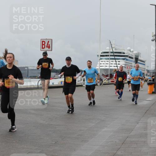 13.09.2026 - Kiel Lauf Andreas Tolksdorf http://msf.ph/oto/10470041 13.09.2026 12:09:58 Kiellinie 5243, 11956, 4, 12060, 11480, 6264, 3 meine-sportfotos.de
