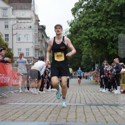 13.09.2026 - Kiel Lauf Yannick Fuchs http://msf.ph/oto/10470068 13.09.2026 10:23:53 Ziel 716, 2937, 4645, 6302, 6018, 6433, 7195, 3465, 4645, 8809 meine-sportfotos.de