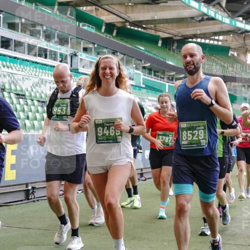 13.09.2026 - 21. swb-Marathon Bremen Michael Burmester http://msf.ph/oto/10470102 13.09.2026 13:14:13 Laufen im Stadion 183, 270, 278, 300, 349, 414, 460, 576, 600, 631, 695, 702, 768, 933, 950, 956, 1005, 1008, 1143, 1392, 1408, 1426, 1573, 1596, 1641, 1818, 1819, 1991, 2024, 2035, 2079, 2233, 2264, 2314, 2387, 2412, 2439, 2457, 2461, 2478, 2494, 2521, 2540, 2564, 2612, 2665, 2684, 2690, 2691, 2693, 2737, 2773, 2792, 2816, 2829, 2838, 2861, 2865, 2884, 2887, 2921, 2972, 2978, 3016, 3111, 3209, 3253, 3277, 3293, 3304, 3313, 3355, 3378, 3405, 3428, 3653, 3661, 3680, 4034, 4080, 4306 meine-sportfotos.de