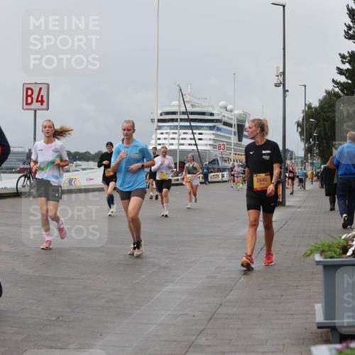 13.09.2026 - Kiel Lauf Andreas Tolksdorf http://msf.ph/oto/10470175 13.09.2026 12:10:05 Kiellinie 719, 4, 3, 2845 meine-sportfotos.de