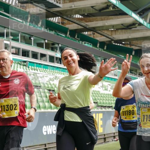 13.09.2026 - 21. swb-Marathon Bremen Michael Burmester http://msf.ph/oto/10470195 13.09.2026 10:36:26 Laufen im Stadion 10092, 10093, 10144, 10152, 10153, 10154, 10160, 10173, 10175, 10181, 10182, 10186, 10187, 10195, 10198, 10237, 10245, 10251, 10257, 10263, 10272, 10275, 10278, 10291, 10296, 10306, 10309, 10327, 10331, 10332, 10338, 10357, 10377, 10382, 10390, 10403, 10409, 10411, 10420, 10427, 10429, 10439, 10473, 10477, 10481, 10492, 10497, 10500, 10528, 10531, 10560, 10569, 10607, 10613, 10617, 10633, 10636, 10647, 10648, 10659, 10663, 10671, 10672, 10715 meine-sportfotos.de