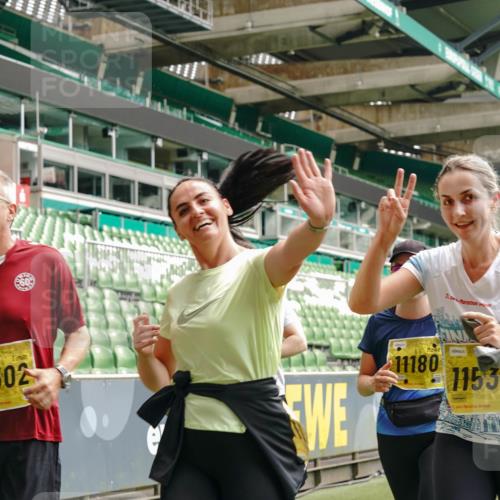 13.09.2026 - 21. swb-Marathon Bremen Michael Burmester http://msf.ph/oto/10470206 13.09.2026 10:36:27 Laufen im Stadion 10092, 10093, 10144, 10152, 10153, 10154, 10160, 10173, 10175, 10181, 10182, 10186, 10187, 10195, 10198, 10237, 10245, 10251, 10257, 10263, 10272, 10275, 10278, 10291, 10296, 10306, 10309, 10327, 10331, 10332, 10338, 10357, 10377, 10382, 10390, 10403, 10409, 10411, 10420, 10427, 10429, 10439, 10473, 10477, 10481, 10492, 10497, 10500, 10516, 10528, 10531, 10560, 10569, 10607, 10613, 10617, 10633, 10636, 10647, 10648, 10659, 10663, 10671, 10672, 10715 meine-sportfotos.de