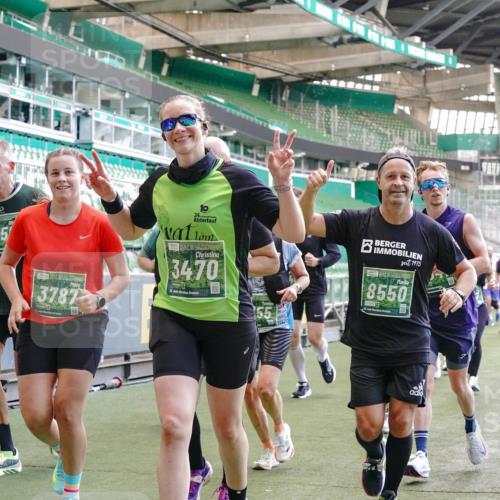 13.09.2026 - 21. swb-Marathon Bremen Michael Burmester http://msf.ph/oto/10470212 13.09.2026 13:14:14 Laufen im Stadion 183, 270, 278, 300, 349, 414, 460, 576, 600, 631, 695, 702, 768, 933, 950, 956, 1005, 1008, 1047, 1143, 1392, 1408, 1426, 1573, 1596, 1641, 1818, 1819, 1991, 2024, 2035, 2079, 2233, 2314, 2387, 2412, 2439, 2457, 2461, 2478, 2494, 2521, 2540, 2564, 2612, 2665, 2684, 2690, 2691, 2693, 2737, 2773, 2792, 2816, 2829, 2838, 2861, 2865, 2884, 2887, 2921, 2972, 2978, 3016, 3111, 3209, 3253, 3277, 3293, 3304, 3313, 3355, 3378, 3405, 3428, 3653, 3661, 3680, 4034, 4080, 4306, 703 meine-sportfotos.de