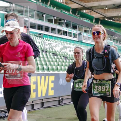 13.09.2026 - 21. swb-Marathon Bremen Michael Burmester http://msf.ph/oto/10470405 13.09.2026 13:14:18 Laufen im Stadion 183, 266, 270, 278, 300, 349, 414, 460, 576, 600, 631, 695, 702, 768, 933, 950, 956, 1005, 1008, 1047, 1143, 1392, 1408, 1426, 1573, 1596, 1641, 1818, 1819, 1991, 2024, 2035, 2079, 2233, 2314, 2387, 2412, 2439, 2457, 2461, 2466, 2494, 2521, 2540, 2564, 2612, 2665, 2690, 2691, 2693, 2737, 2773, 2792, 2816, 2829, 2838, 2861, 2865, 2884, 2887, 2921, 2972, 2978, 3016, 3111, 3209, 3253, 3277, 3304, 3313, 3355, 3378, 3405, 3428, 3653, 3661, 3680, 4034, 4080, 4306, 703 meine-sportfotos.de