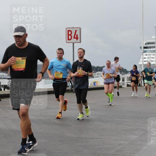 13.09.2026 - Kiel Lauf Andreas Tolksdorf http://msf.ph/oto/10470421 13.09.2026 12:10:20 Kiellinie 38, 3276, 1, 11, 30, 2038, 39, 9241, 4, 3 meine-sportfotos.de